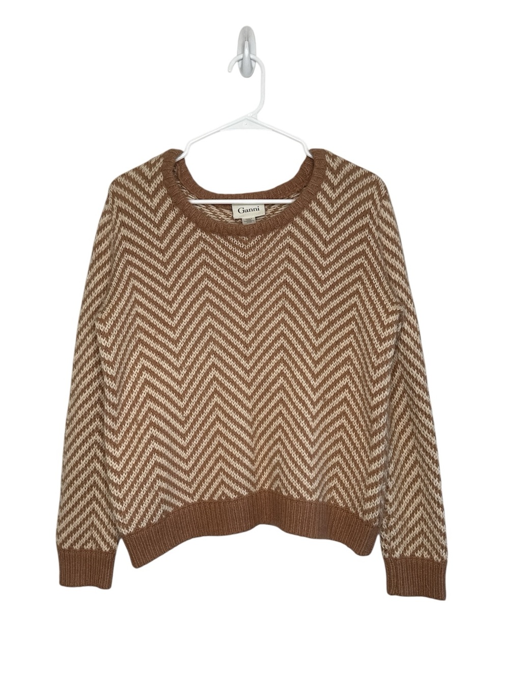 Ganni Women's Cream & Tan Chevron Stripe Wool Blend Round Neck Sweater Small